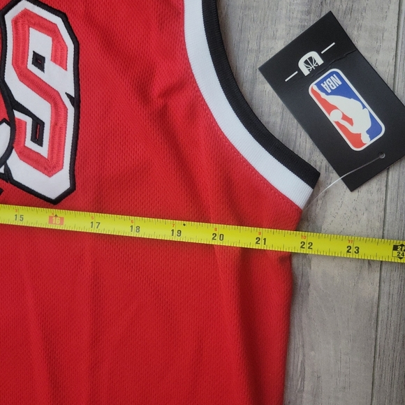 NWOT NBA Chicago‎ Bulls Jersey Mens XL Red Stitched Crewneck Sleeveless Pullover - Picture 4 of 11